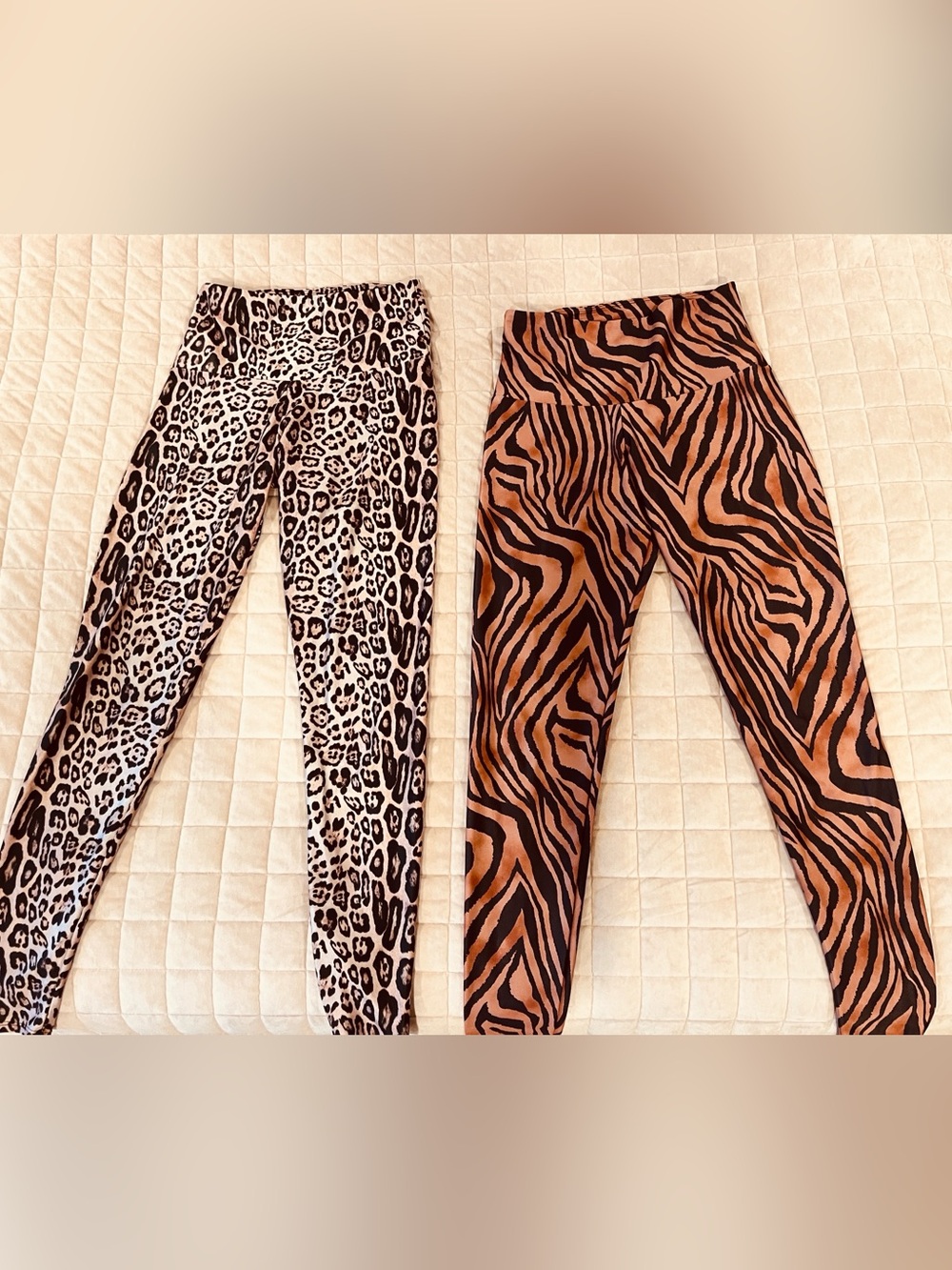 ONZIE Bundle - 2 pairs high waist leggings Size Small/Medium